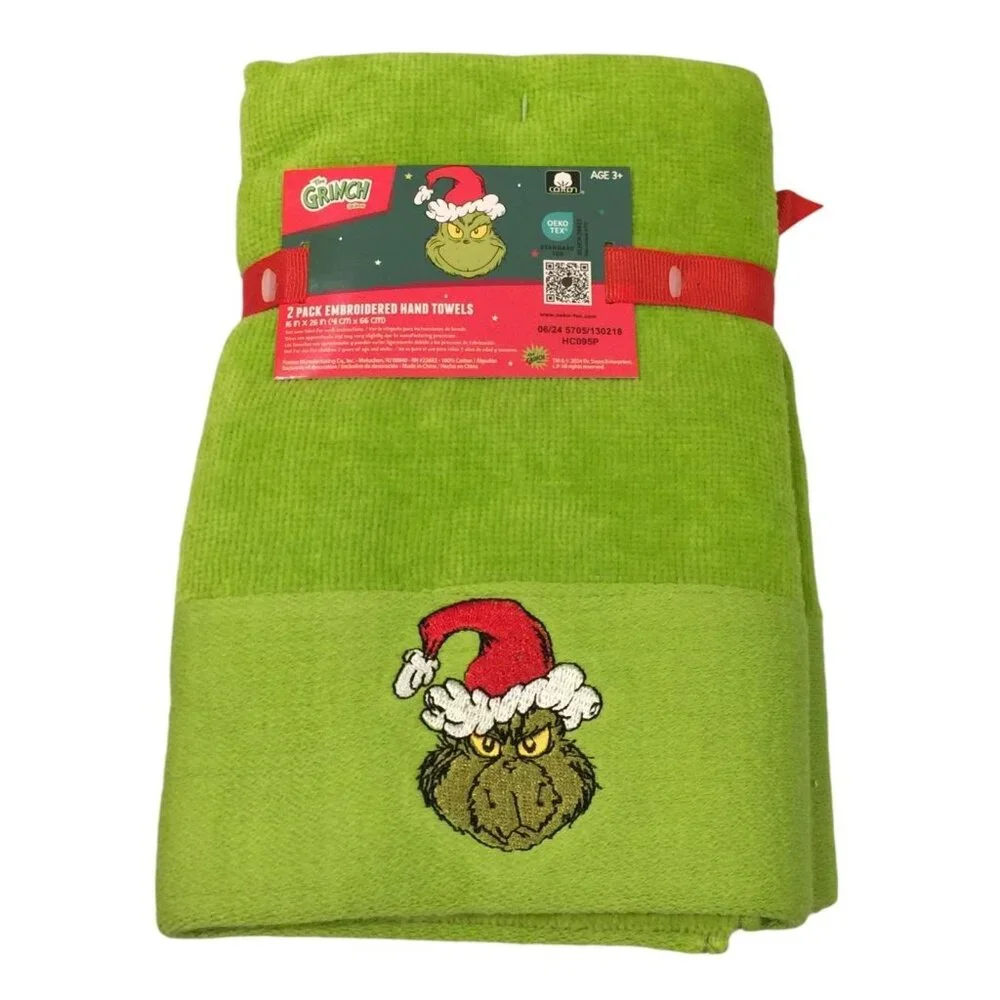 Dr Seuss How The Grinch Stole Christmas and Towels Set of 2
